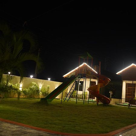 New Mouchak Hotel & Resorts Tajpur Eksteriør billede