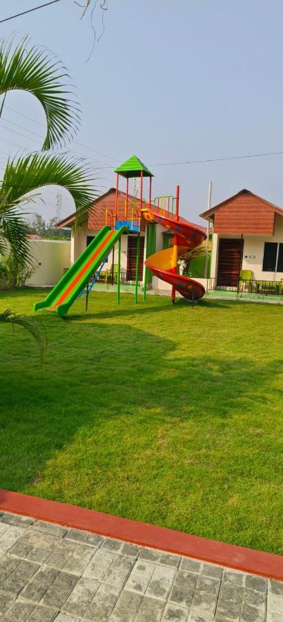 New Mouchak Hotel & Resorts Tajpur Eksteriør billede