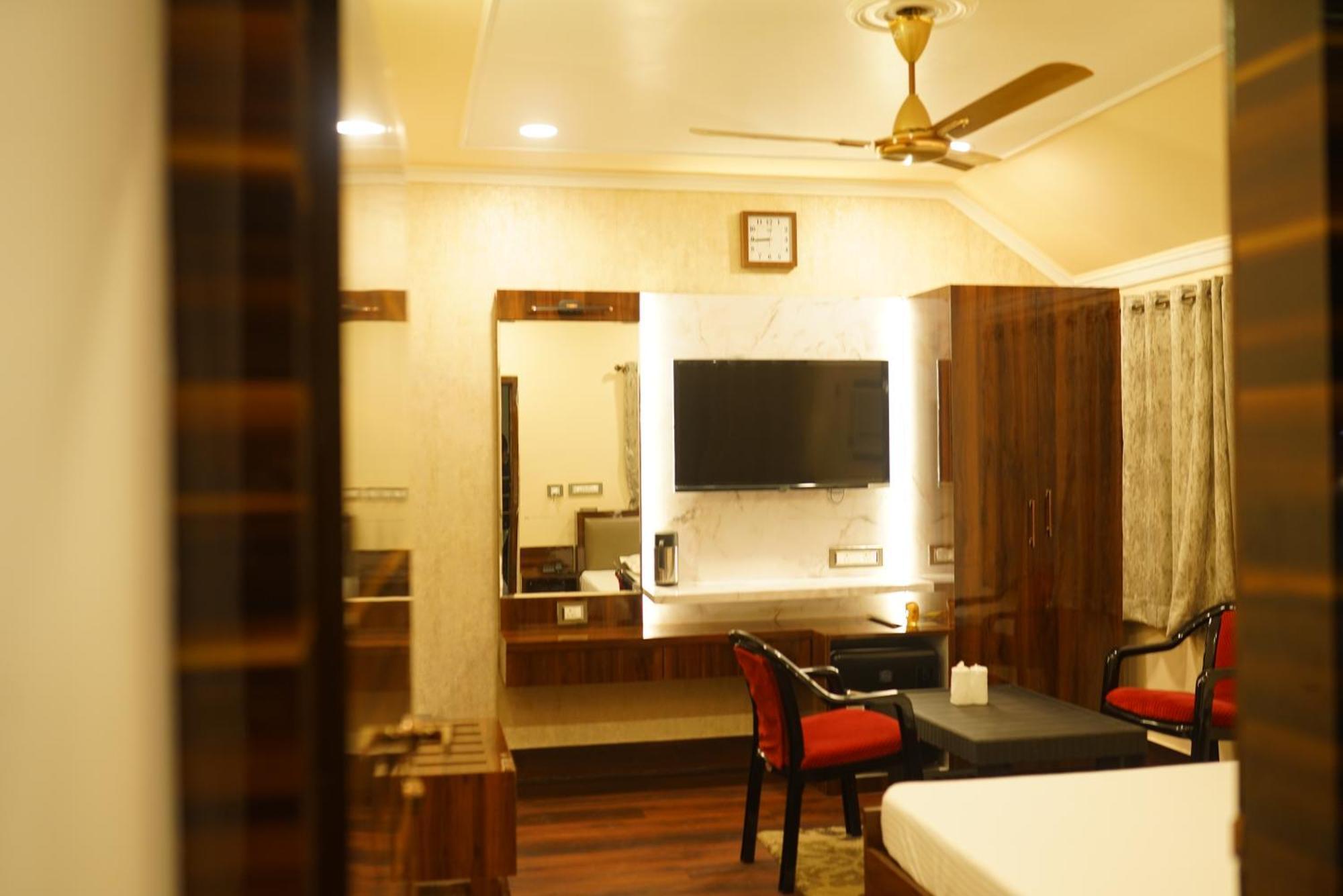 New Mouchak Hotel & Resorts Tajpur Eksteriør billede