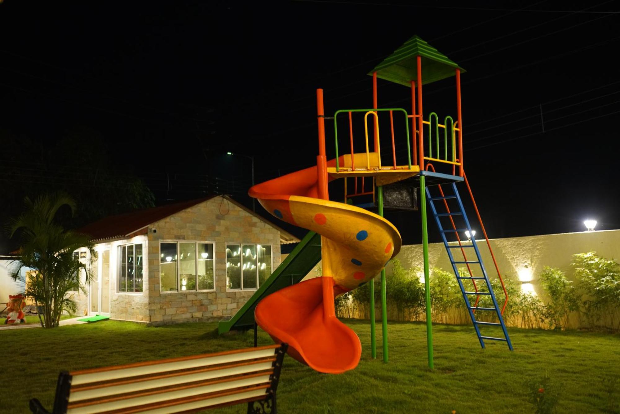 New Mouchak Hotel & Resorts Tajpur Eksteriør billede