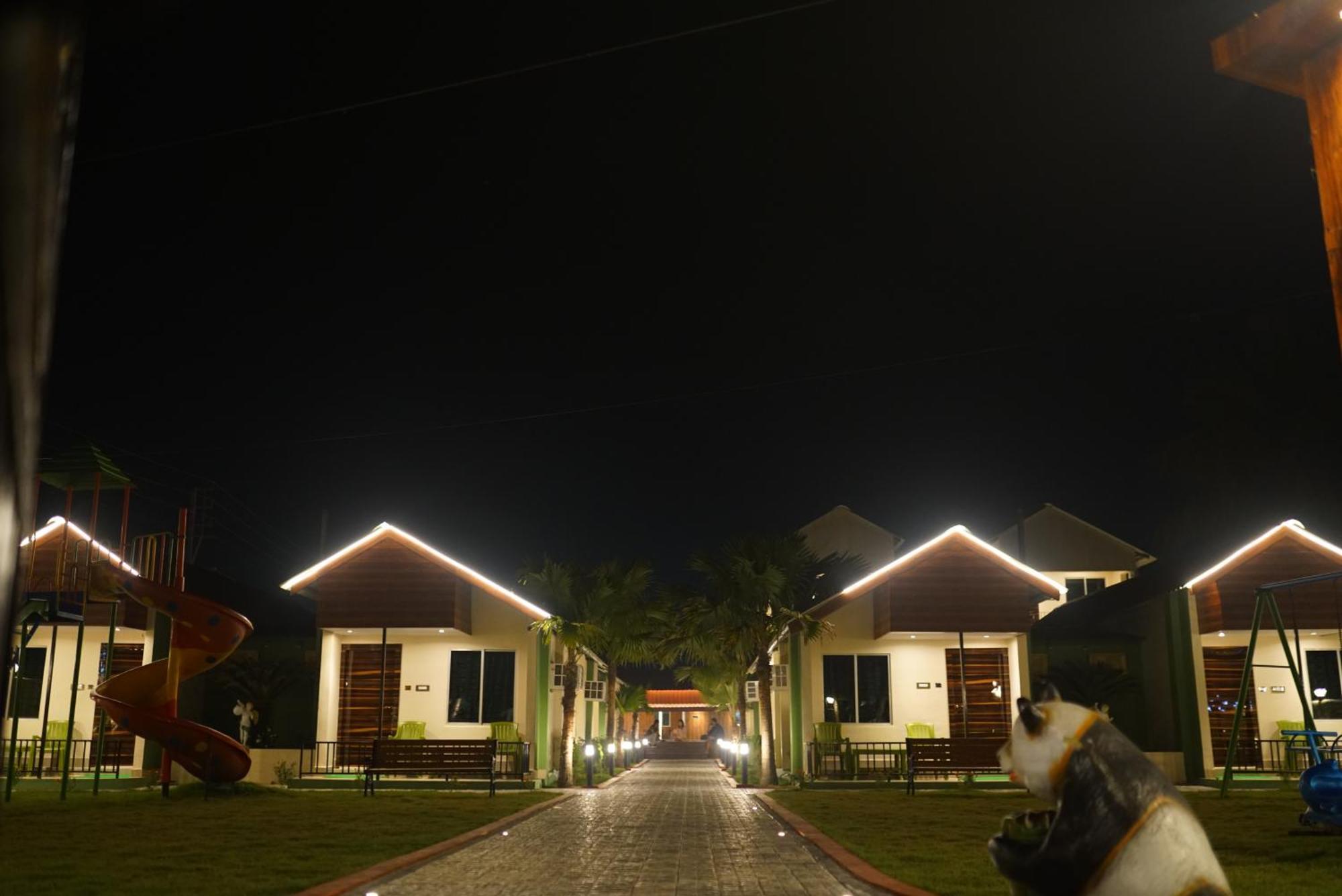 New Mouchak Hotel & Resorts Tajpur Eksteriør billede